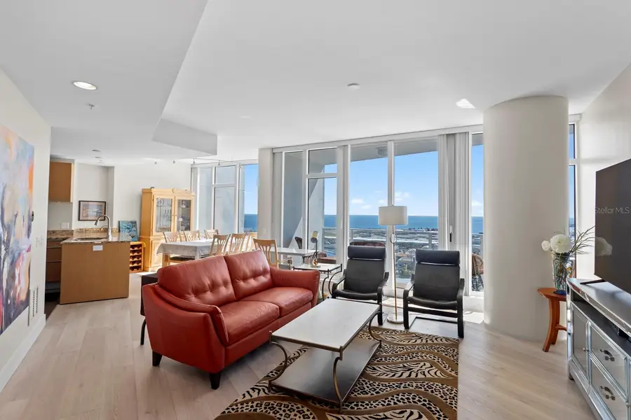 175 1st Street S #2106, Saint Petersburg, FL 33701 - #2