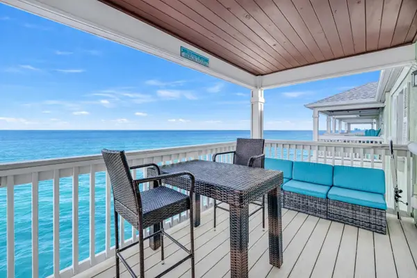 5102 Coquina Key Drive Se #D, ST PETERSBURG, FL 33705