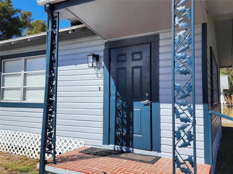 1001 Powell Street, Plant City, FL 33563 - #3