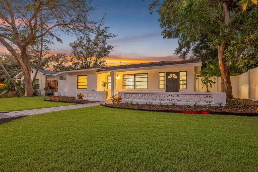 181 20th Avenue N, Saint Petersburg, FL 33704 - #3