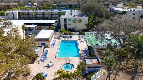 11485 Oakhurst Road #206, LARGO, FL 33774