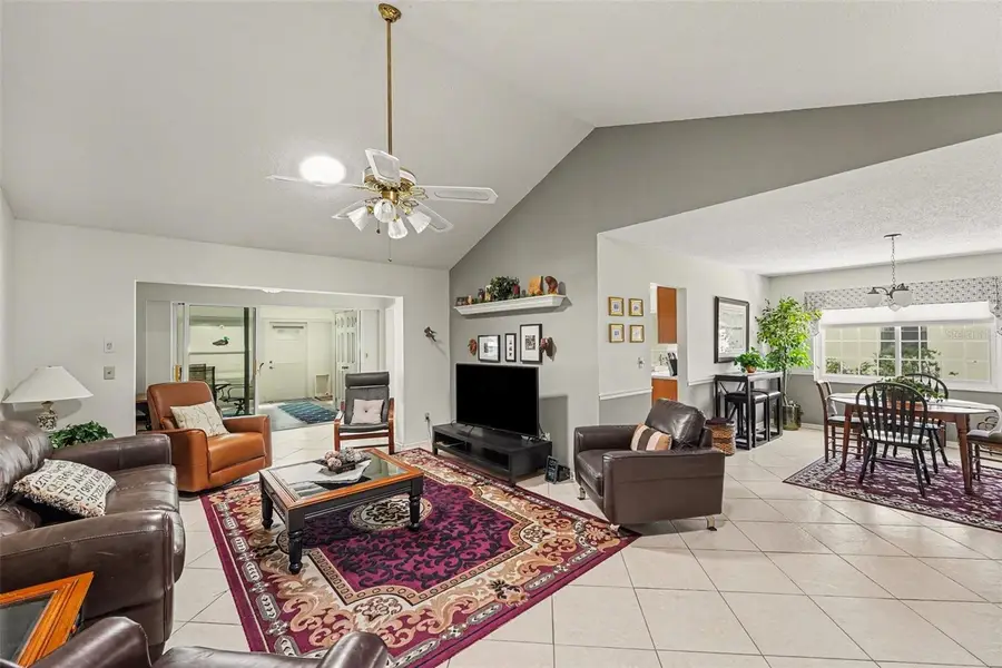 312 Thorn Hill Place, Sun City Center, FL 33573 - #3