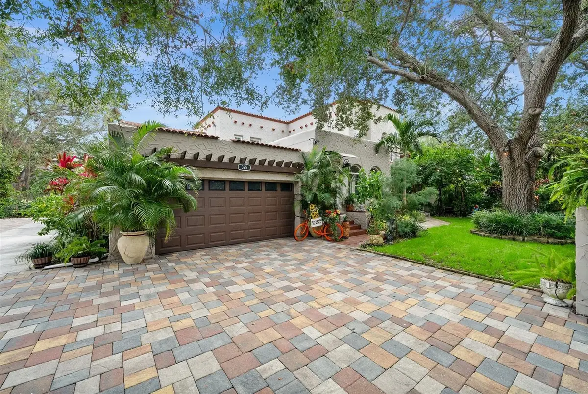 325 49th Street N, Saint Petersburg, FL 33710 - #1