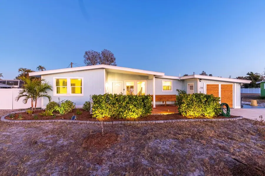 2110 Alcazar Way S, Saint Petersburg, FL 33712 - #2