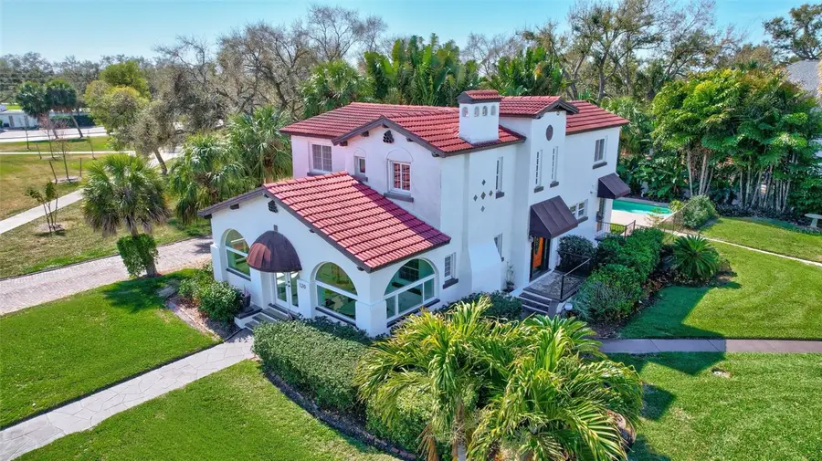 120 Park Street N, Saint Petersburg, FL 33710 - #2