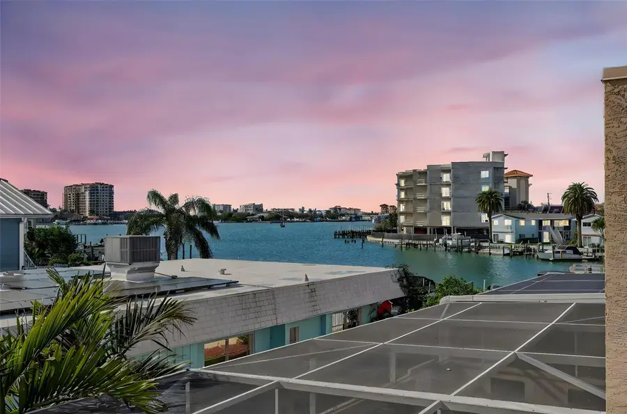 348 Larboard Way, Clearwater Beach, FL 33767 - #2