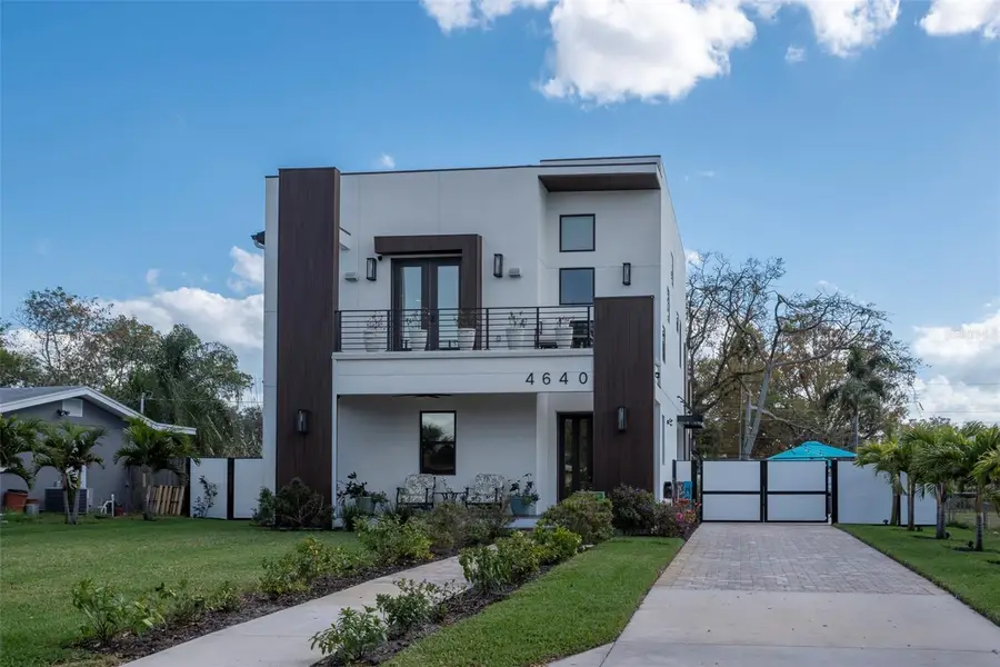 4640 35th Avenue N, Saint Petersburg, FL 33713 - #2