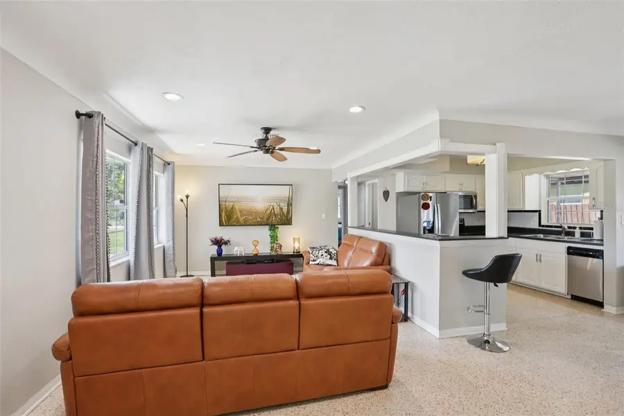 699 Pinellas Point Drive S, Saint Petersburg, FL 33705 - #3