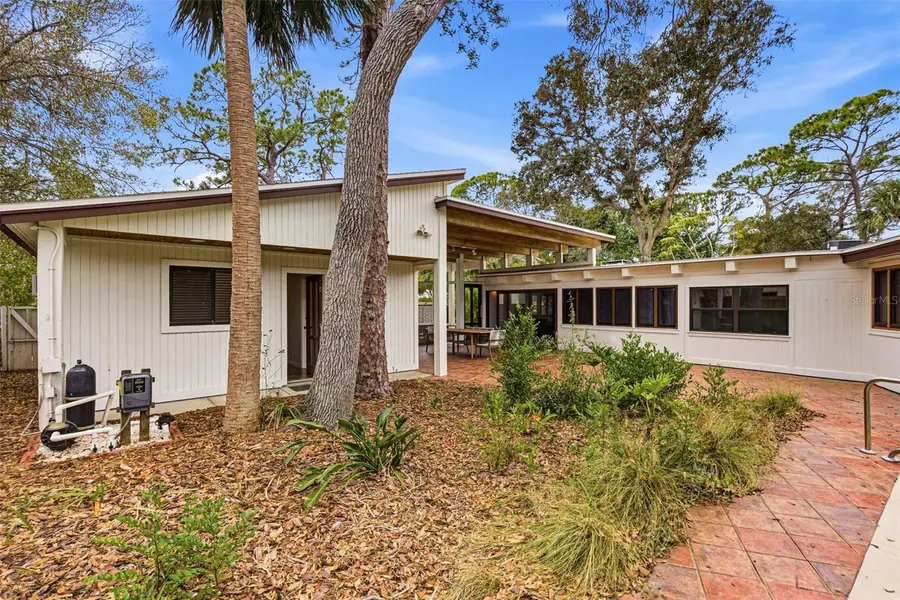 1239 Alcazar Way S, Saint Petersburg, FL 33705 - #2