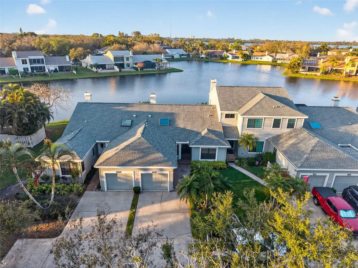 907 San Carlos Avenue Ne, Saint Petersburg, FL 33702 - #1