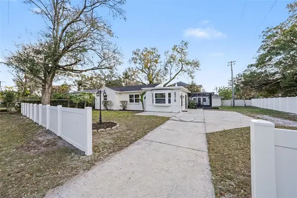 2318 Carroll Place, TAMPA, FL 33612