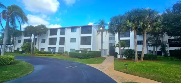 1001 Tartan Drive #302, PALM HARBOR, FL 34684