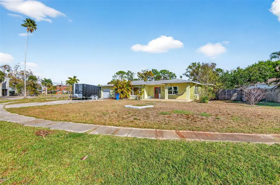 1722 Bayou Grande Boulevard Ne, Saint Petersburg, FL 33703 - #3