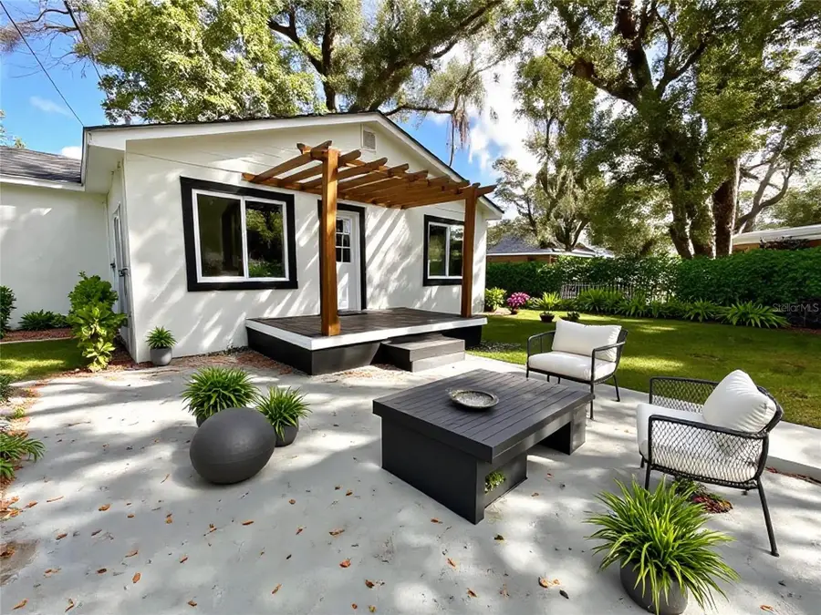 2102 E Caracas Street, Tampa, FL 33610 - #2