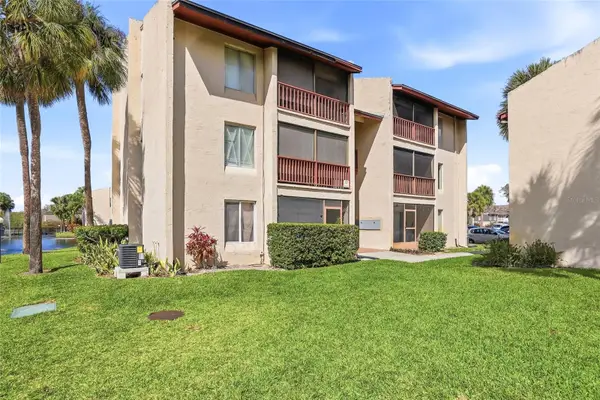 8602 Champlain Court #90, TAMPA, FL 33614