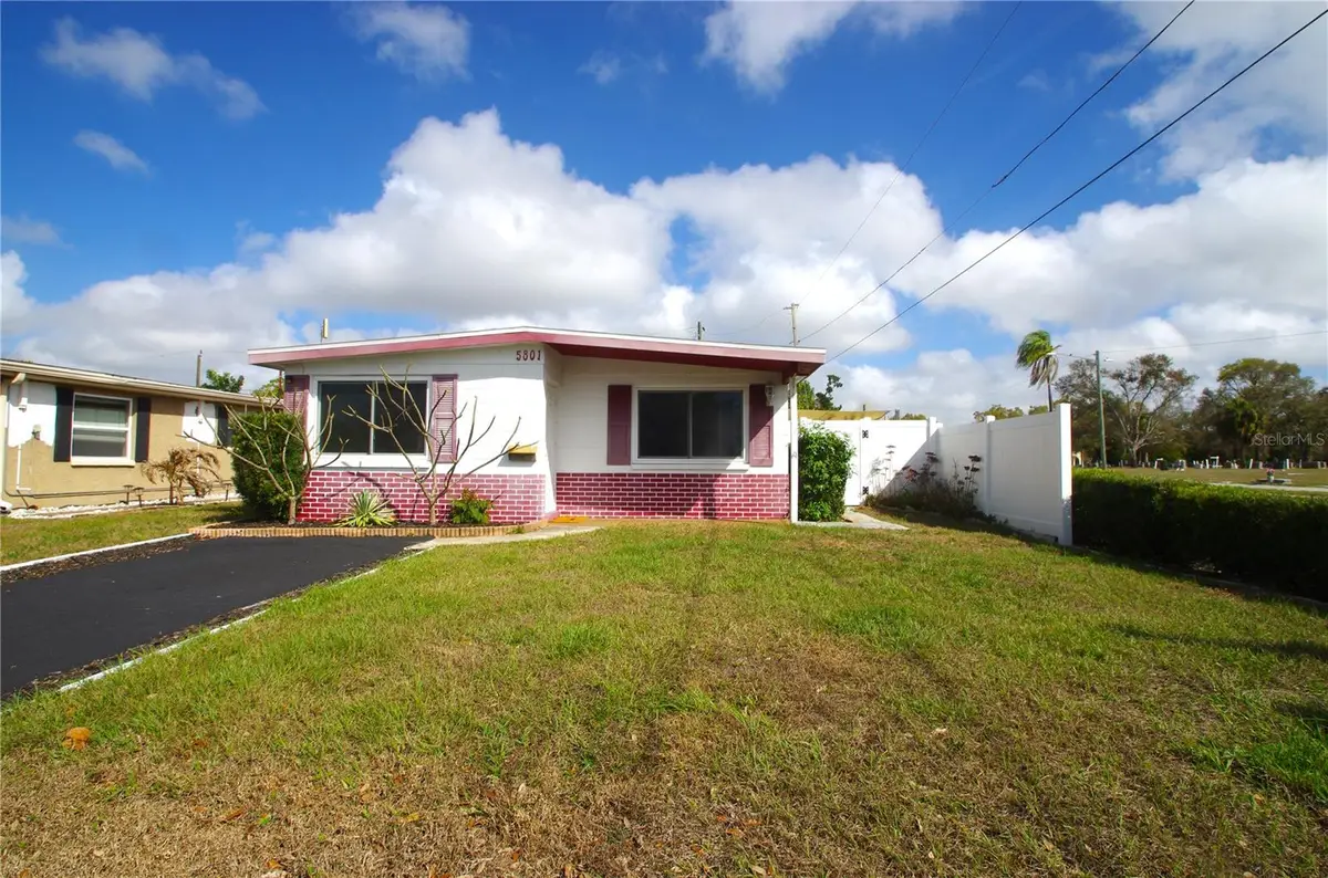 5801 Emerson Ave S, Saint Petersburg, FL 33707 - #1