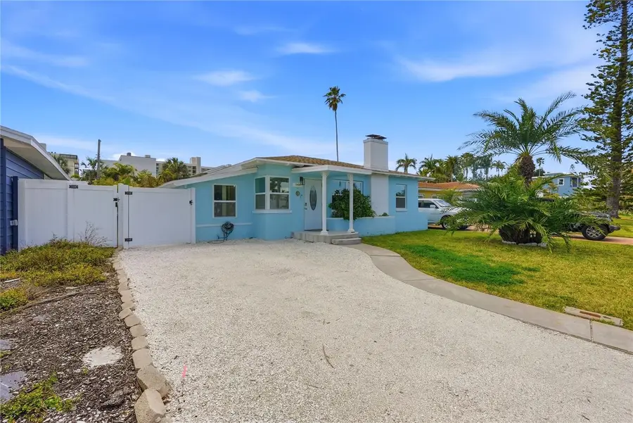 15424 2nd Street E, Madeira Beach, FL 33708 - #2