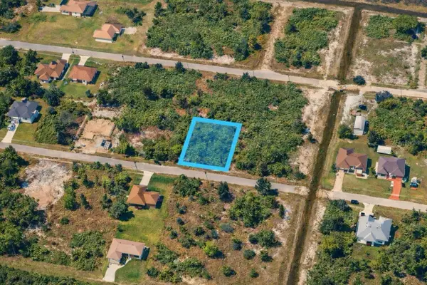 2806 45th Street W, LEHIGH ACRES, FL 33971