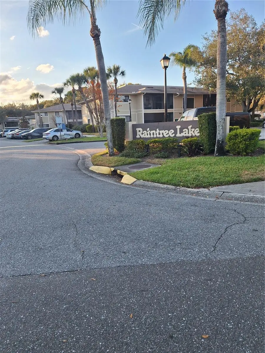 11910 Skylake Place #E, Temple Terrace, FL 33617 - #2