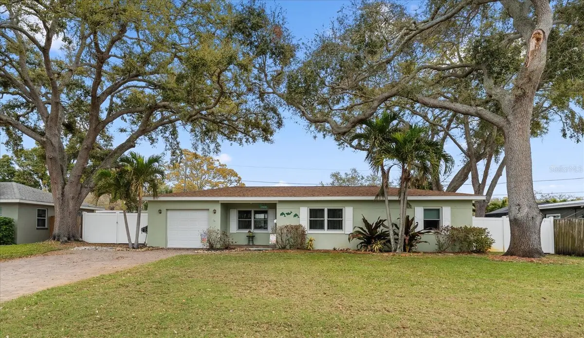 1339 Russell Drive N, Saint Petersburg, FL 33710 - #1