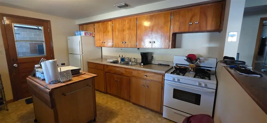 220 Monroe Avenue, Brooksville, FL 34604 - #2