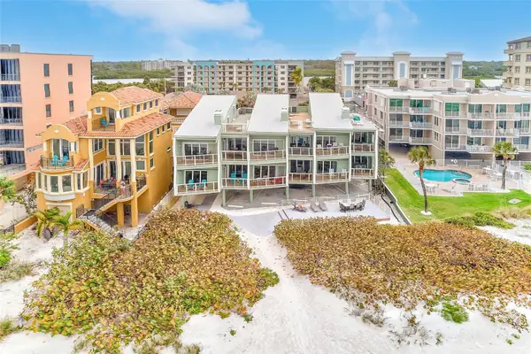 19530 Gulf Boulevard #2B, INDIAN SHORES, FL 33785
