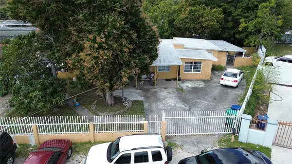 9590 NW 33rd Avenue, MIAMI, FL 33147