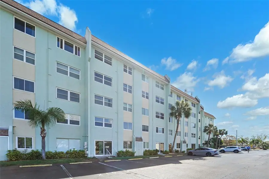 801 83rd Avenue N #107, Saint Petersburg, FL 33702 - #2