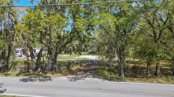 2015 W Socrum Loop Road, LAKELAND, FL 33810