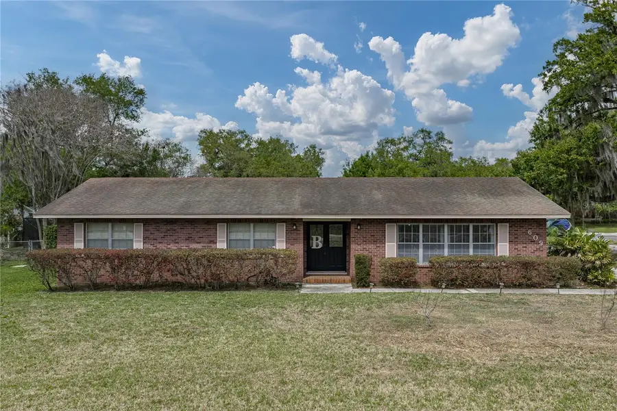 609 W Pipkin Road, Lakeland, FL 33813 - #2