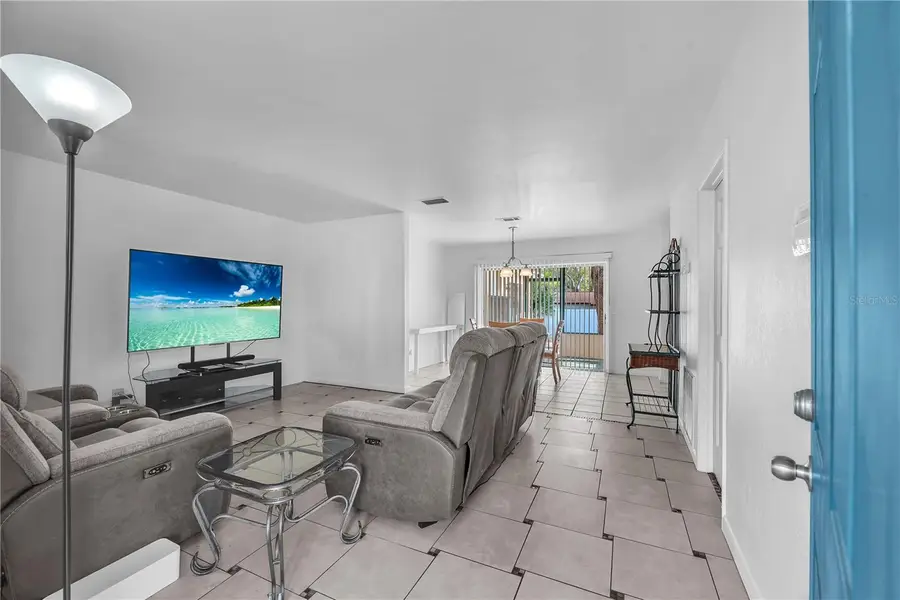 1001 Hallwood Loop, Brandon, FL 33511 - #2