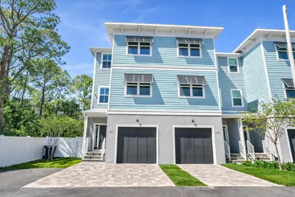 1237 Savona Drive Ne, ST PETERSBURG, FL 33702