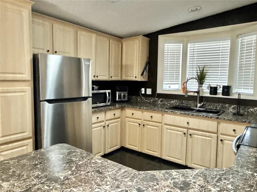 6907 Americana Drive Ne #101, Saint Petersburg, FL 33702 - #3