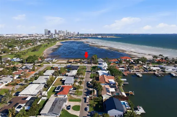 369 22nd Avenue Se, ST PETERSBURG, FL 33705