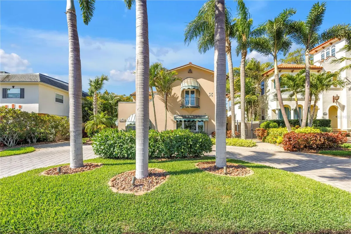 2410 Coffee Pot Boulevard Ne, Saint Petersburg, FL 33704 - #1