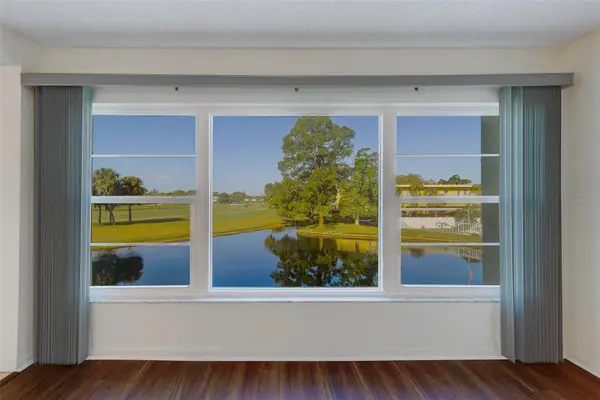 225 Country Club Drive #F1210, LARGO, FL 33771