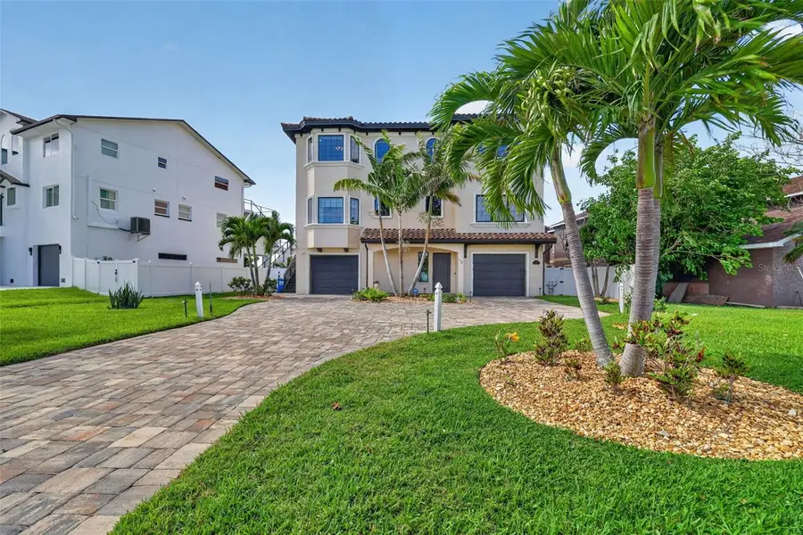 13 Treasure Ln, Treasure Island, FL 33706 - #2
