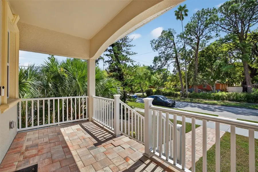 711 28th Avenue S, Saint Petersburg, FL 33705 - #3