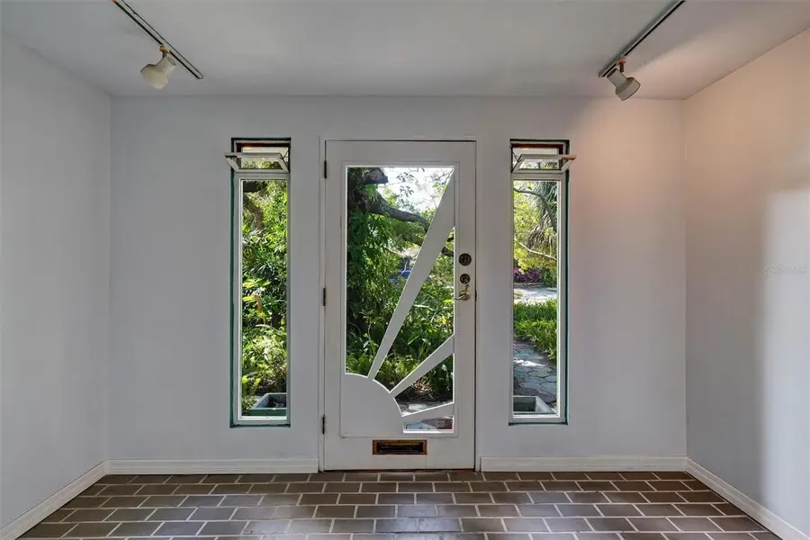 151 20th Avenue S, Saint Petersburg, FL 33705 - #3