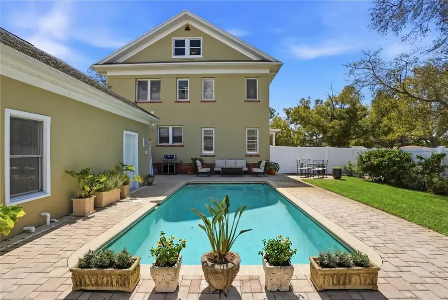 241 72nd Street N, Saint Petersburg, FL 33710 - #3