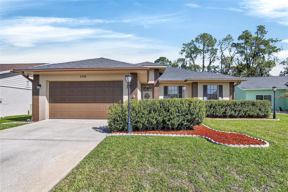 2316 Walden Place N, Plant City, FL 33566 - #1