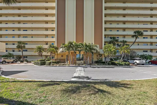 4725 Cove Circle #704, ST PETERSBURG, FL 33708