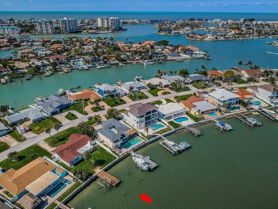 7927 11th Avenue S, Saint Petersburg, FL 33707 - #3