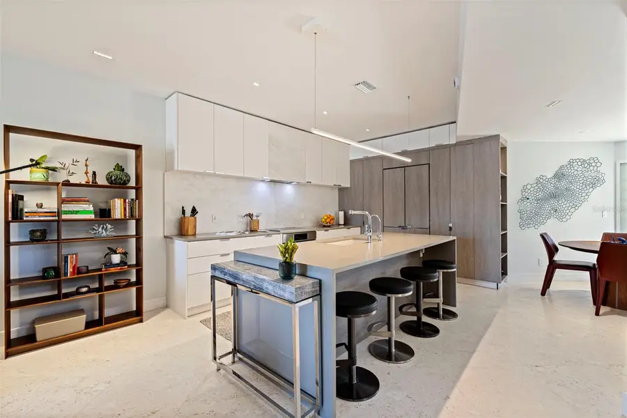 722 Pinellas Bayway S #104, Tierra Verde, FL 33715 - #2