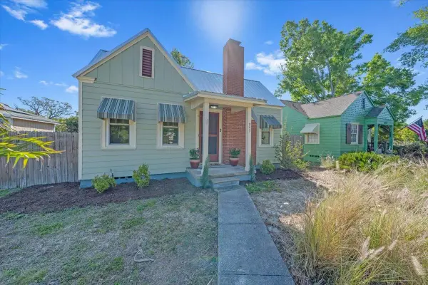 943 Queen Street N, ST PETERSBURG, FL 33713