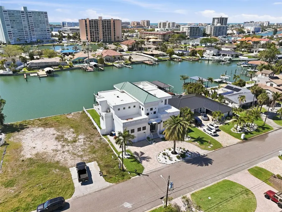 42 Midway Island, Clearwater, FL 33767 - #2