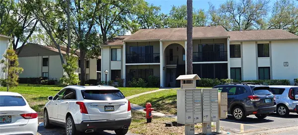 1725 Pine Ridge Way W #D-2, PALM HARBOR, FL 34684