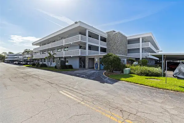 4895 Bay Street Ne #207, ST PETERSBURG, FL 33703