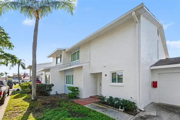 1640 Cape Hope Avenue Ne #4, ST PETERSBURG, FL 33702