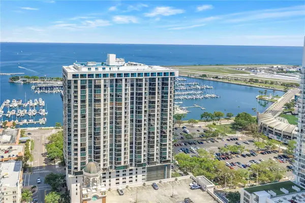 1 Beach Drive Se #1702, ST PETERSBURG, FL 33701